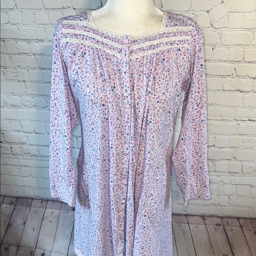 Medium Earth Angels calico lilac Long Sleeve robe. Snap front. Smocked